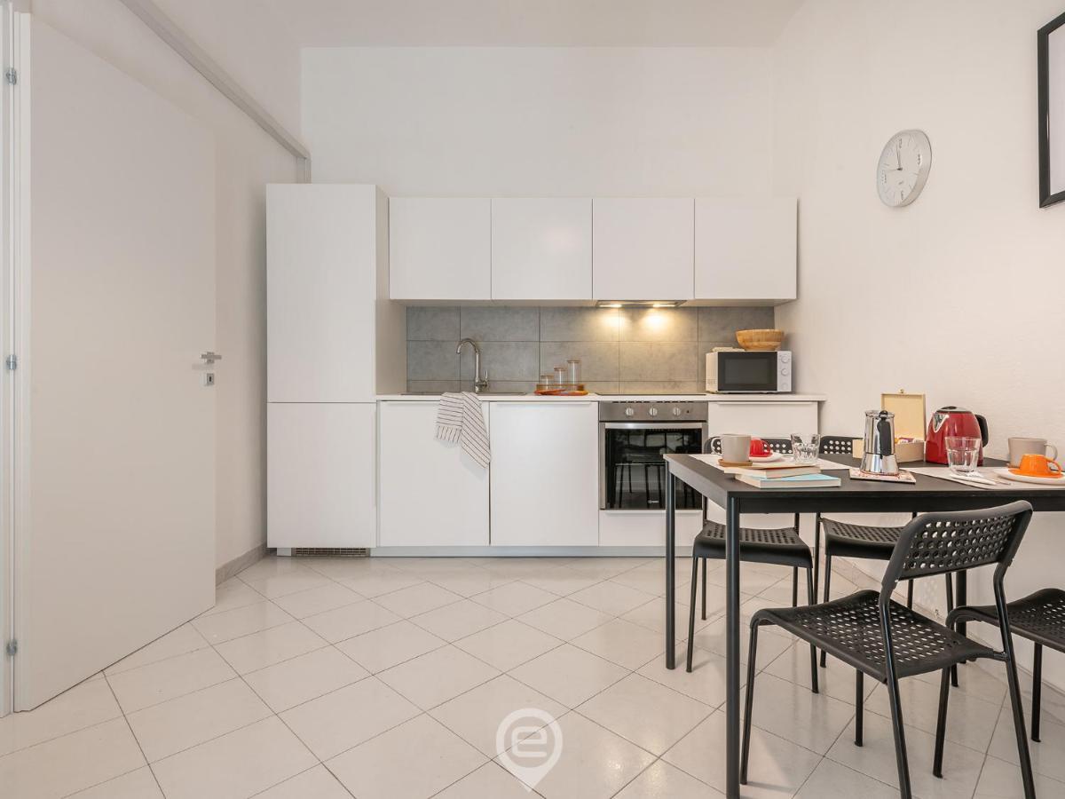 Aurora'S Apartment Кальяри Экстерьер фото